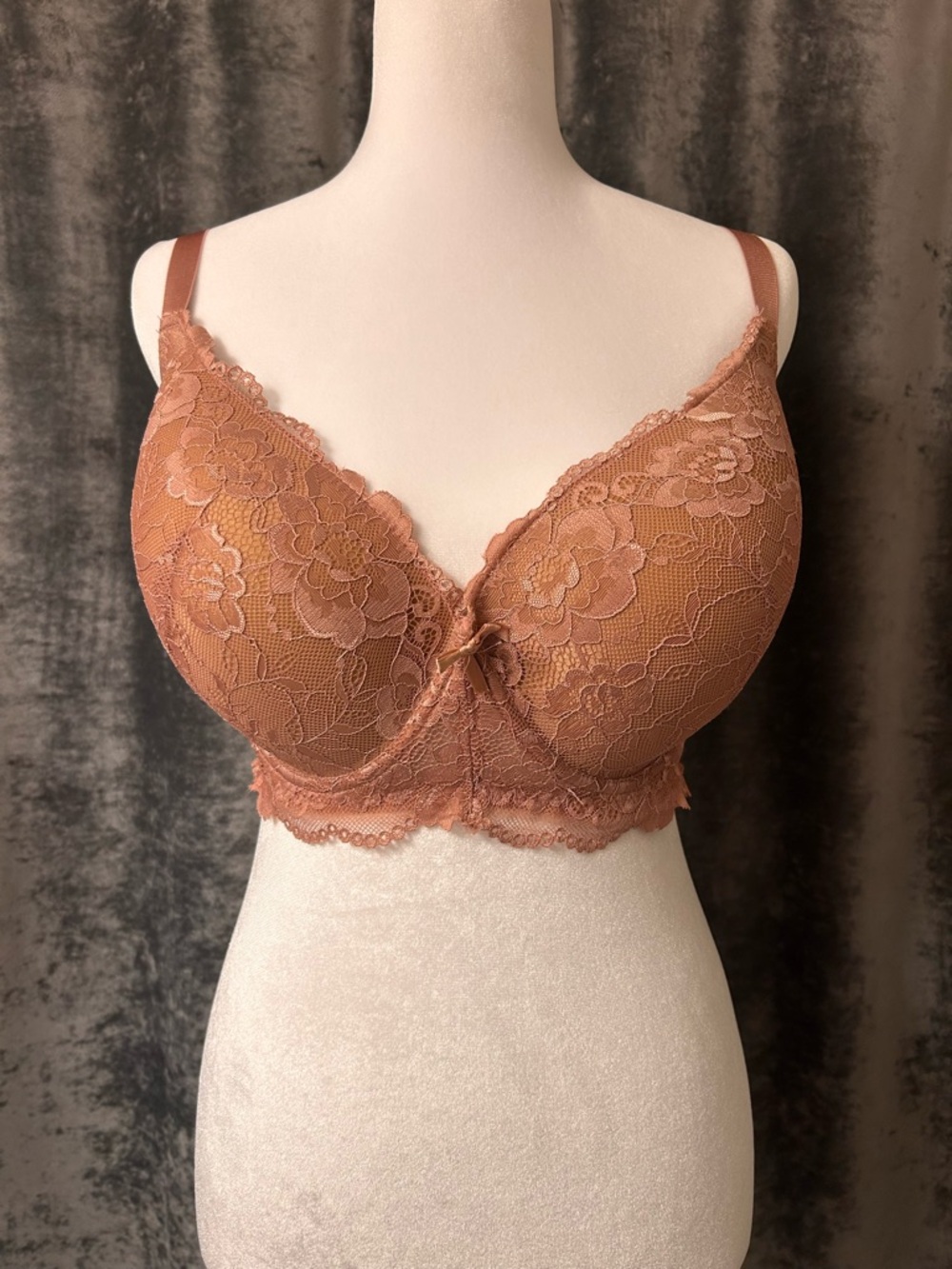B. Luxe Mauve Pink Lace Push-up Bra